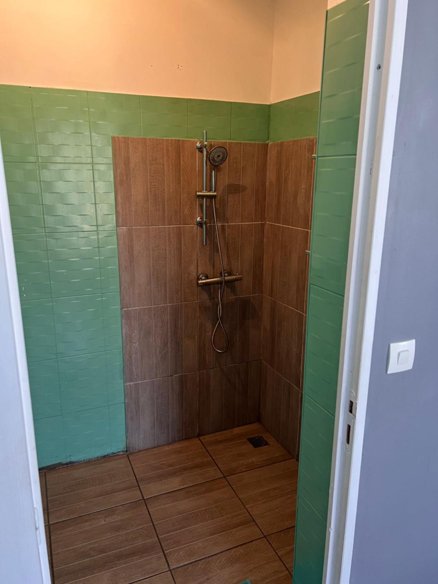 Le Calbanon Cilaos Pensionat Exteriör bild